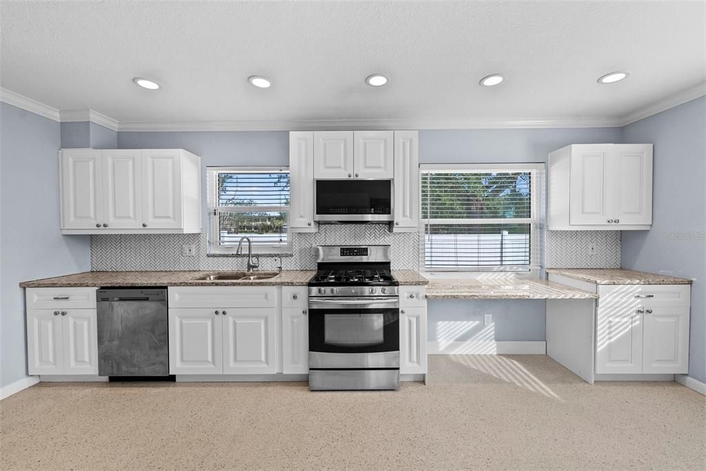 For Rent: $2,650 (3 beds, 2 baths, 1334 Square Feet)