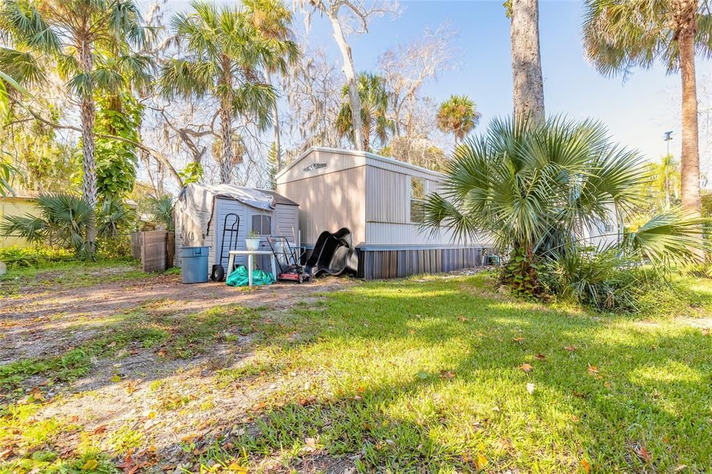 For Sale: $185,000 (2 beds, 2 baths, 1048 Square Feet)