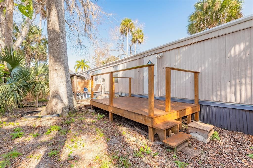 For Sale: $185,000 (2 beds, 2 baths, 1048 Square Feet)