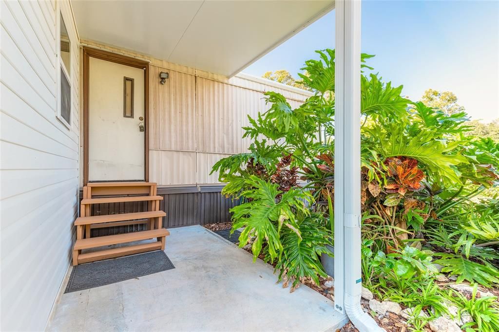 For Sale: $185,000 (2 beds, 2 baths, 1048 Square Feet)