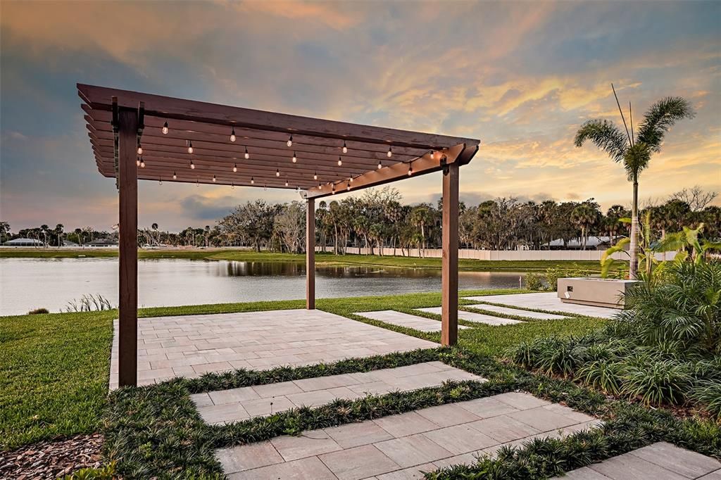 En Venta: $499,990 (4 camas, 3 baños, 2261 Pies cuadrados)