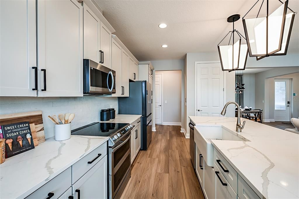 En Venta: $499,990 (4 camas, 3 baños, 2261 Pies cuadrados)