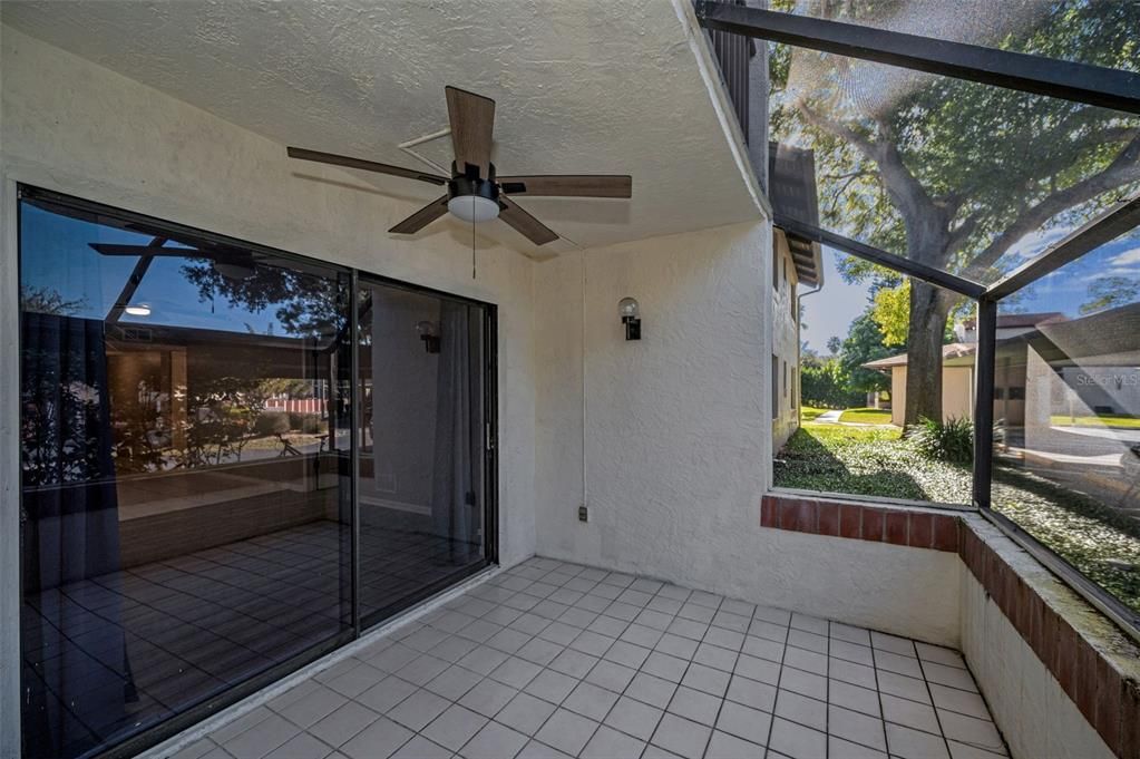 For Sale: $169,900 (2 beds, 2 baths, 995 Square Feet)