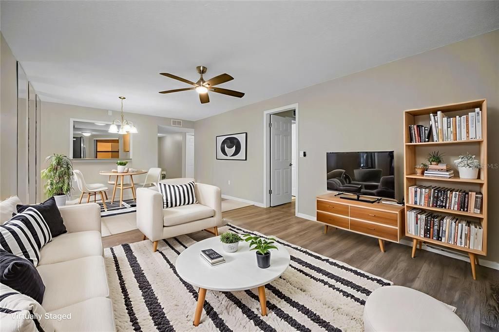 For Sale: $169,900 (2 beds, 2 baths, 995 Square Feet)