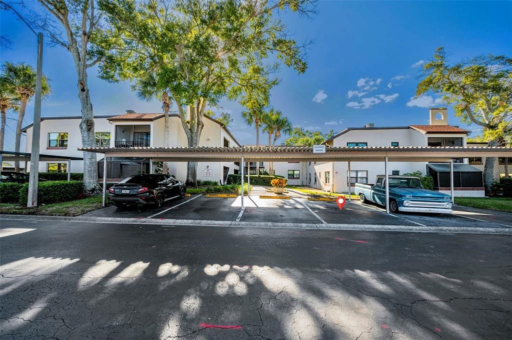 For Sale: $169,900 (2 beds, 2 baths, 995 Square Feet)