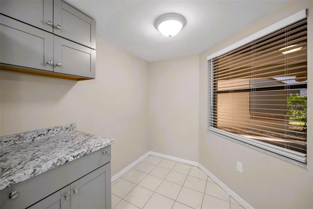 For Sale: $169,900 (2 beds, 2 baths, 995 Square Feet)