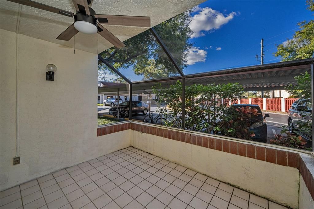 For Sale: $169,900 (2 beds, 2 baths, 995 Square Feet)