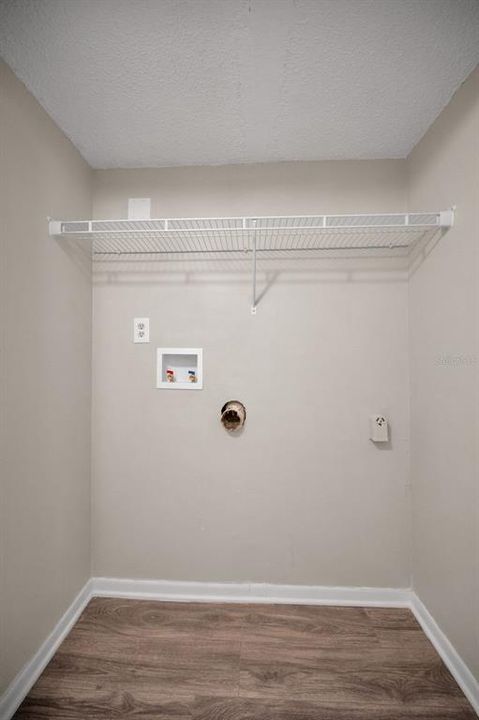 For Sale: $169,900 (2 beds, 2 baths, 995 Square Feet)