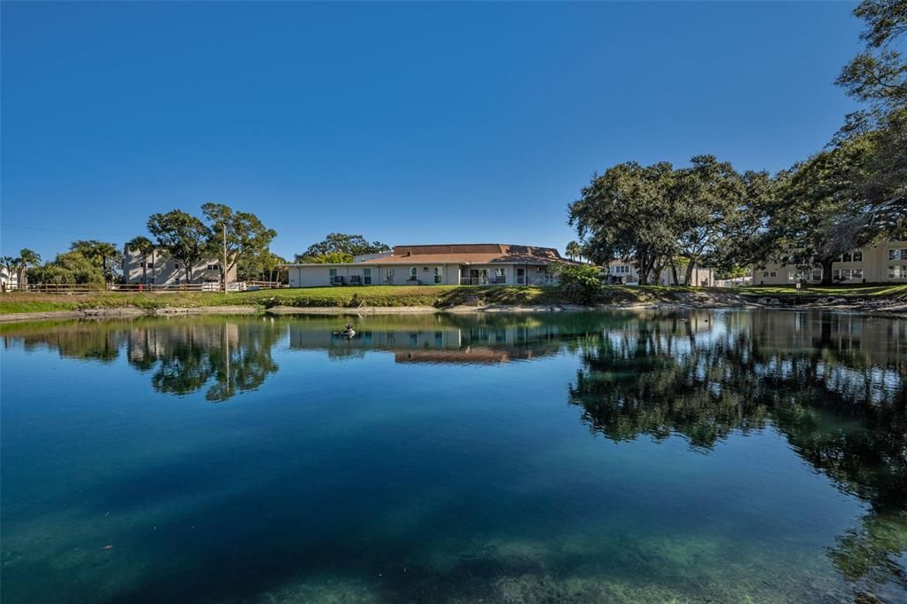 For Sale: $135,000 (2 beds, 2 baths, 934 Square Feet)