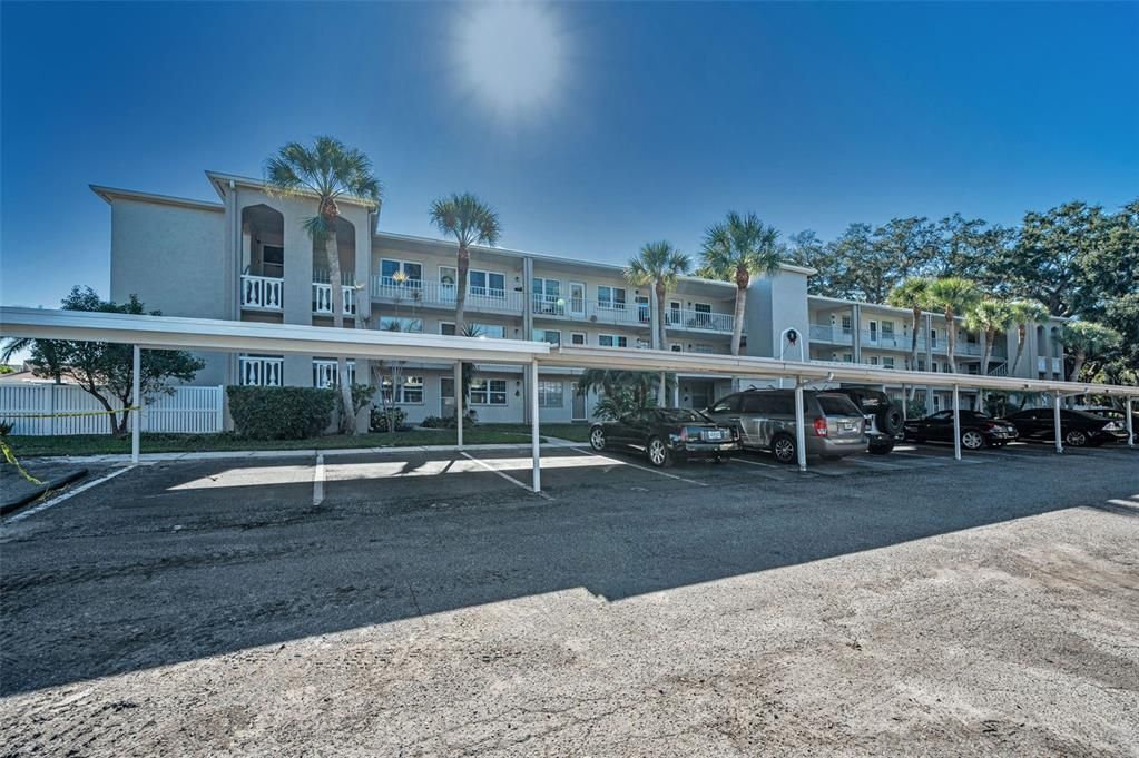 For Sale: $135,000 (2 beds, 2 baths, 934 Square Feet)