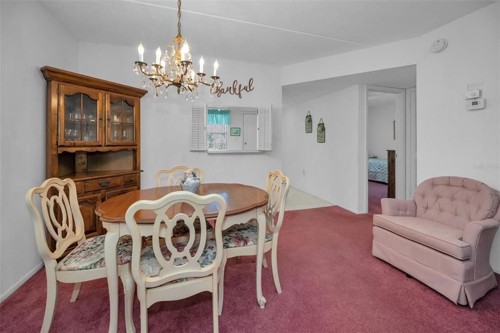 For Sale: $135,000 (2 beds, 2 baths, 934 Square Feet)