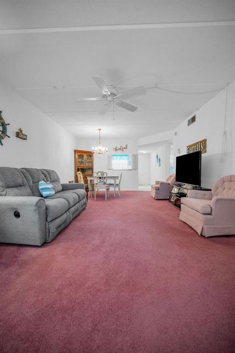 For Sale: $135,000 (2 beds, 2 baths, 934 Square Feet)