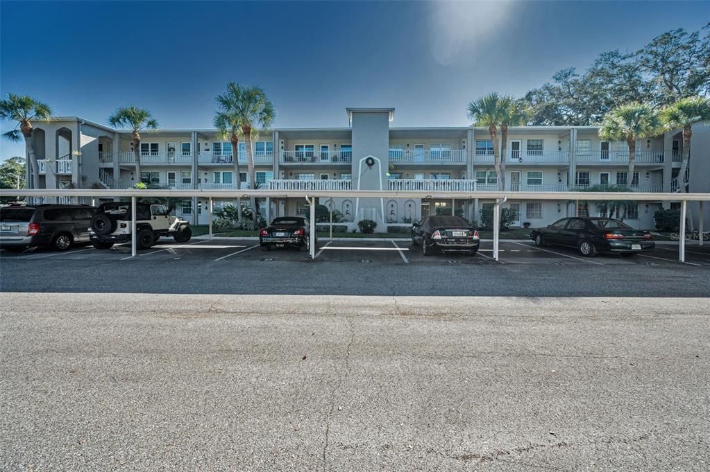 For Sale: $135,000 (2 beds, 2 baths, 934 Square Feet)