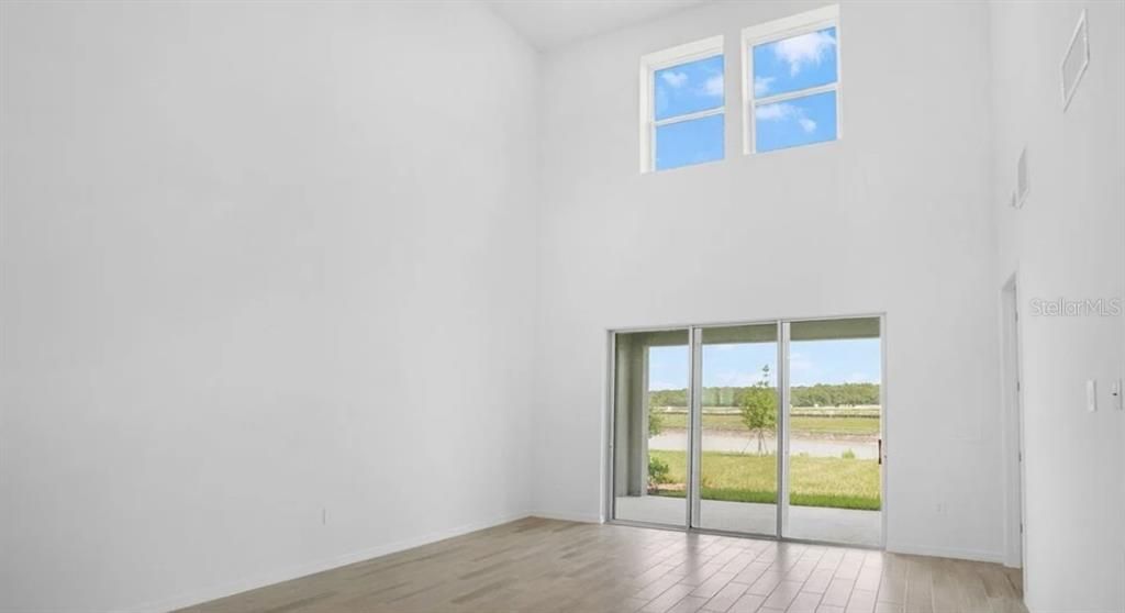 En Venta: $414,999 (4 camas, 3 baños, 2060 Pies cuadrados)