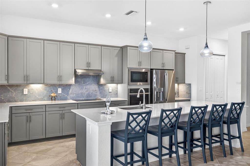 En Venta: $787,299 (3 camas, 2 baños, 2078 Pies cuadrados)