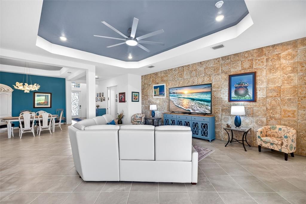 En Venta: $787,299 (3 camas, 2 baños, 2078 Pies cuadrados)