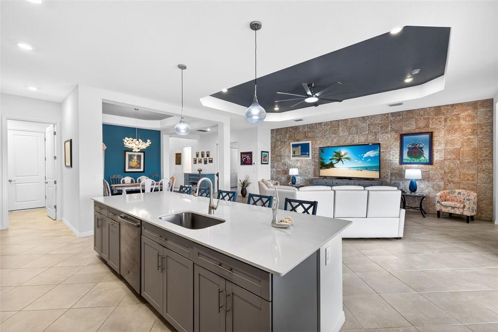 En Venta: $787,299 (3 camas, 2 baños, 2078 Pies cuadrados)