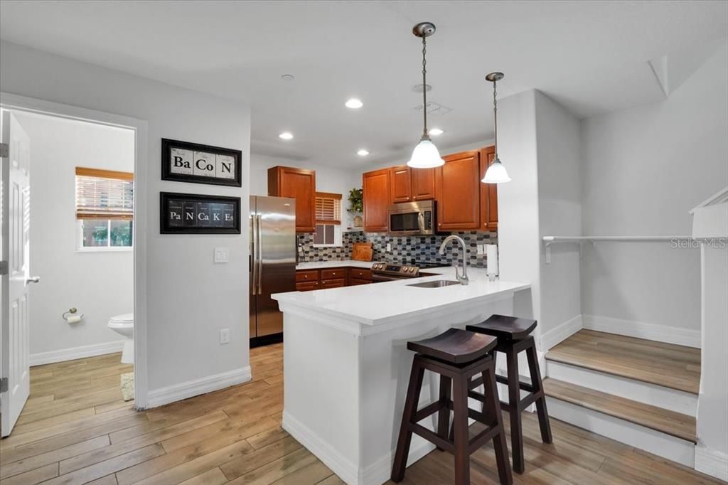 待售: $232,500 (2 贝兹, 2 浴室, 1064 平方英尺)