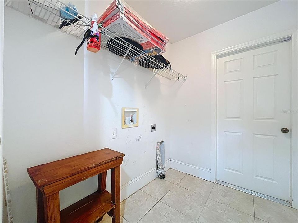 En Venta: $355,000 (3 camas, 2 baños, 1625 Pies cuadrados)