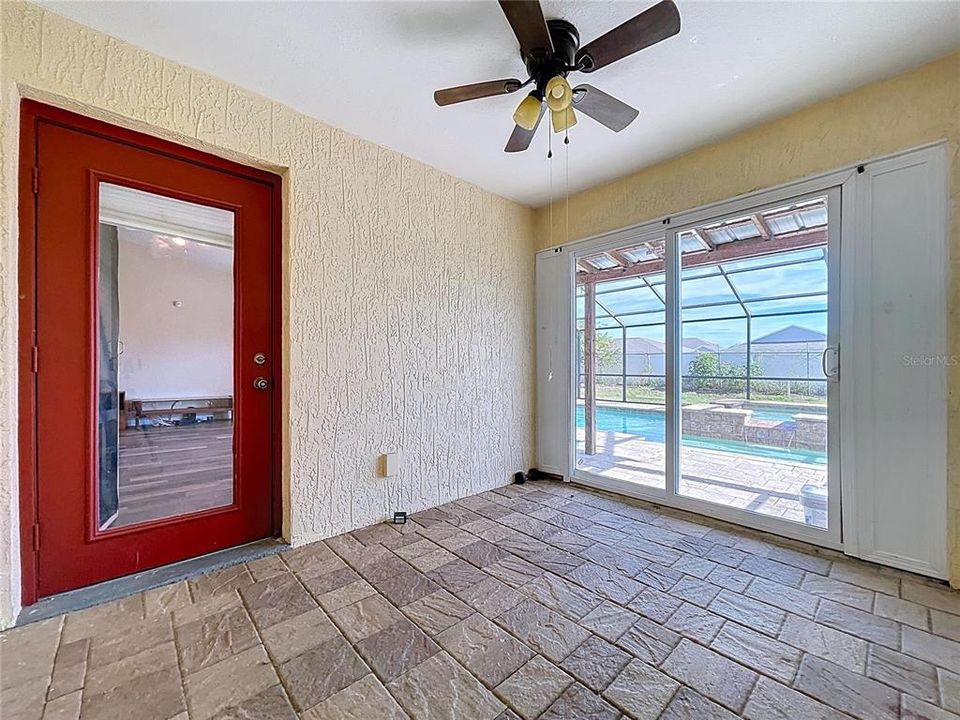 En Venta: $355,000 (3 camas, 2 baños, 1625 Pies cuadrados)