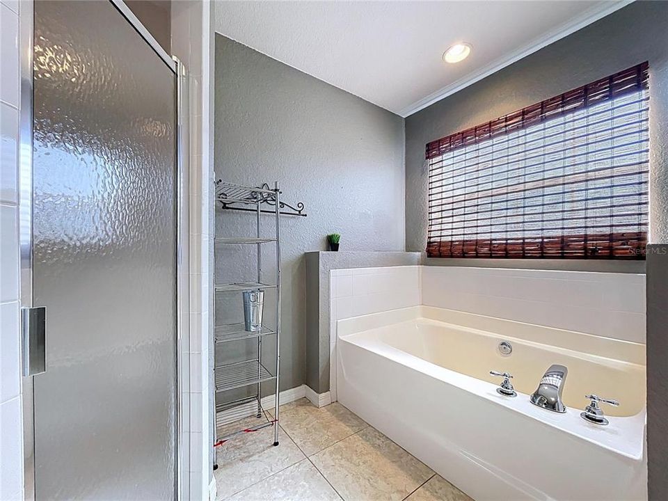 En Venta: $355,000 (3 camas, 2 baños, 1625 Pies cuadrados)