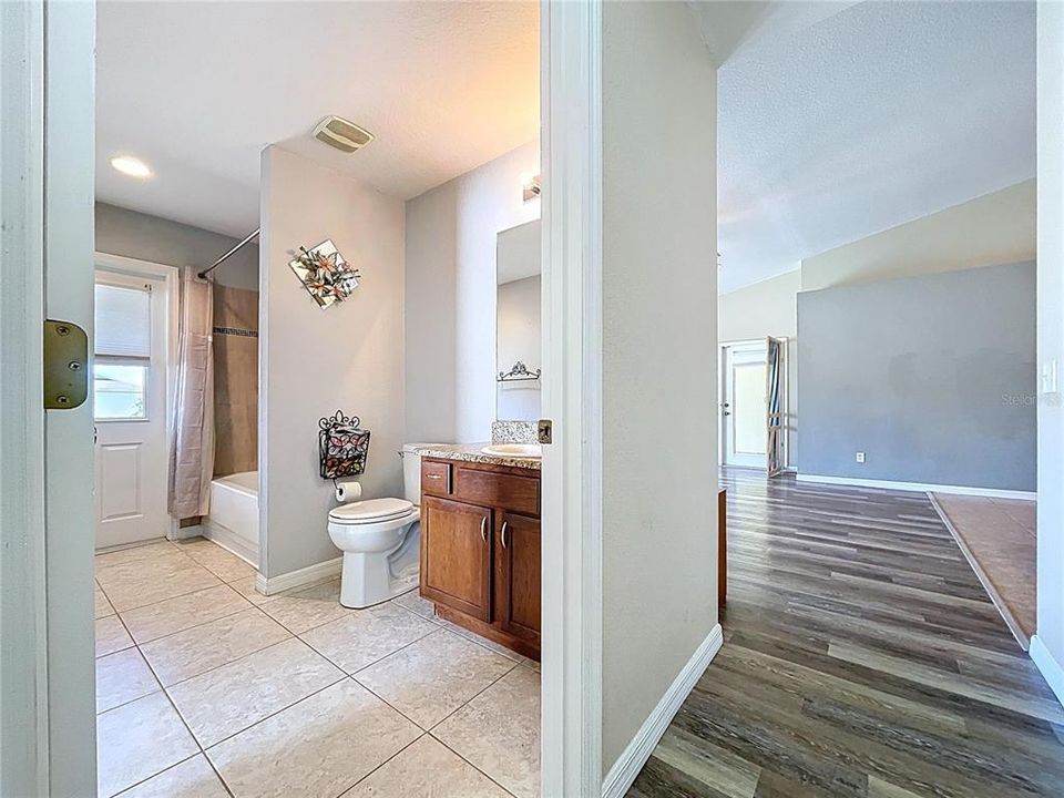 En Venta: $355,000 (3 camas, 2 baños, 1625 Pies cuadrados)