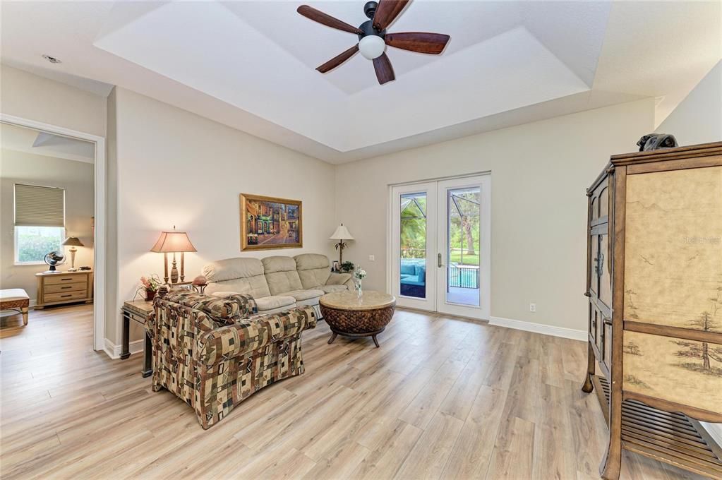 For Sale: $825,000 (5 beds, 3 baths, 2755 Square Feet)