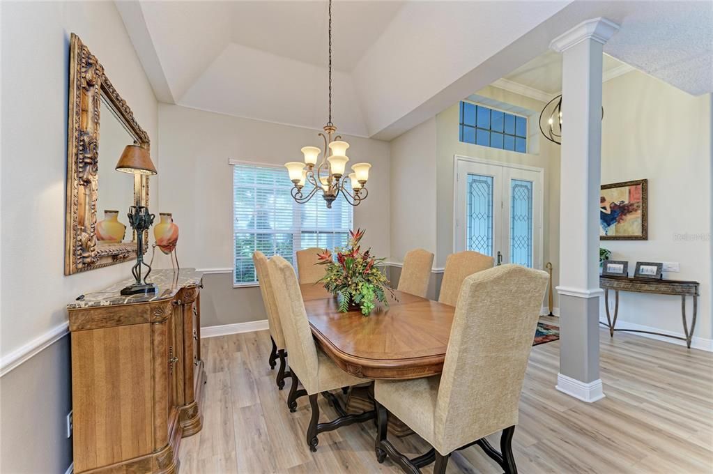 For Sale: $825,000 (5 beds, 3 baths, 2755 Square Feet)