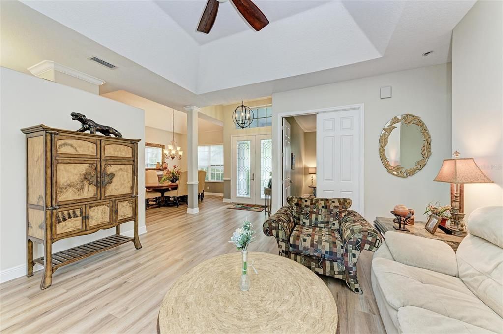 For Sale: $825,000 (5 beds, 3 baths, 2755 Square Feet)