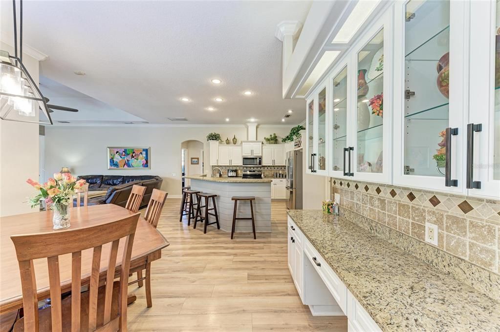 For Sale: $825,000 (5 beds, 3 baths, 2755 Square Feet)