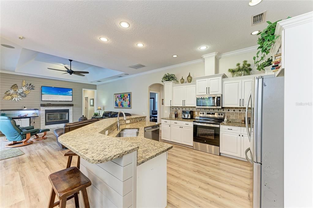 For Sale: $825,000 (5 beds, 3 baths, 2755 Square Feet)