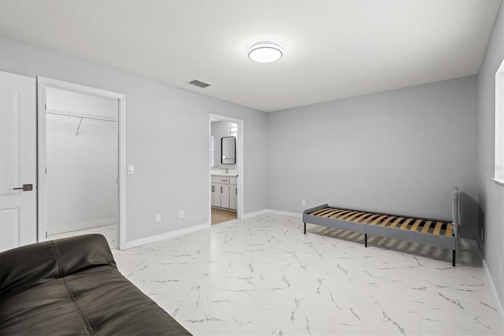 На продажу: $370,000 (3 спален, 2 ванн, 1628 Квадратных фут)