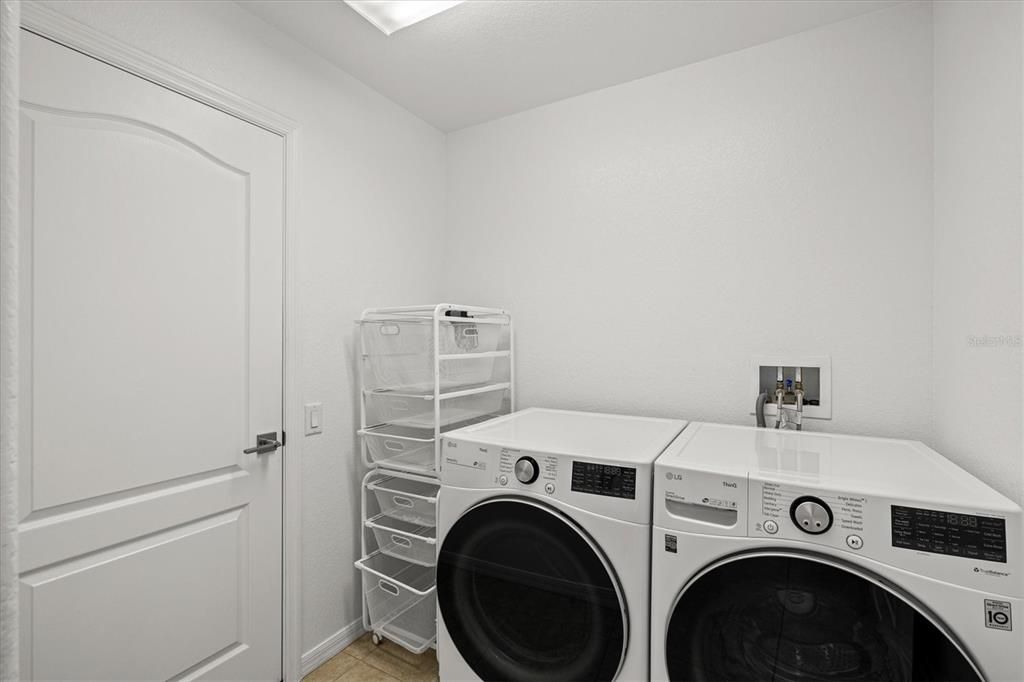 На продажу: $370,000 (3 спален, 2 ванн, 1628 Квадратных фут)