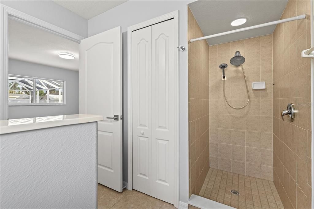 На продажу: $370,000 (3 спален, 2 ванн, 1628 Квадратных фут)