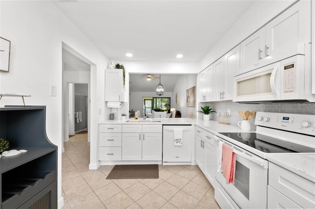 En Venta: $240,000 (2 camas, 2 baños, 1076 Pies cuadrados)