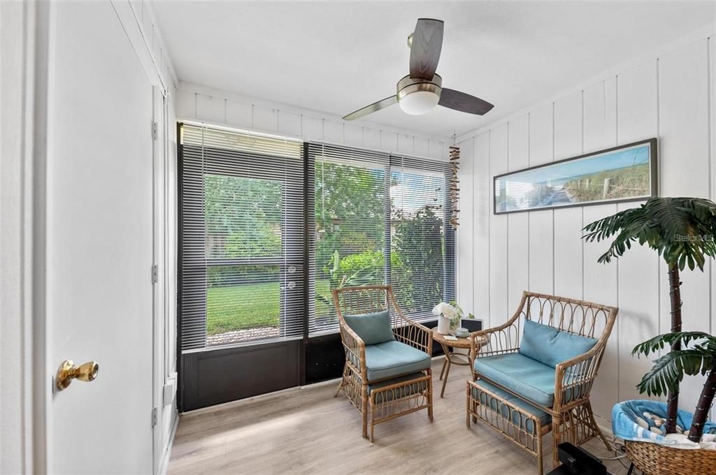 En Venta: $240,000 (2 camas, 2 baños, 1076 Pies cuadrados)