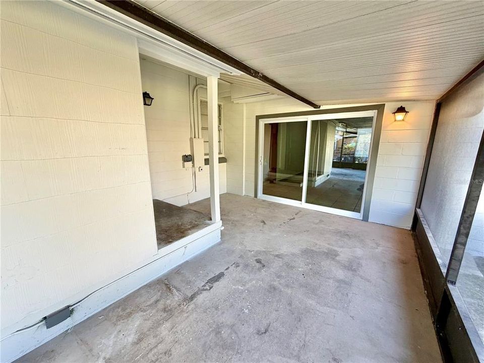 For Rent: $2,650 (2 beds, 1 baths, 1294 Square Feet)