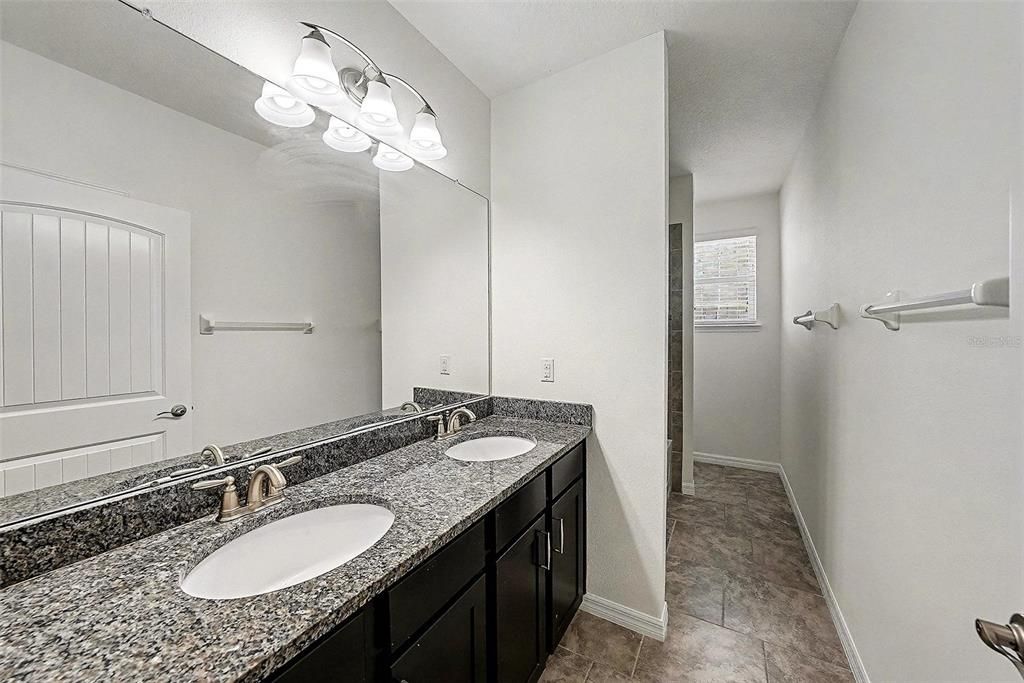 For Sale: $799,999 (4 beds, 2 baths, 2706 Square Feet)