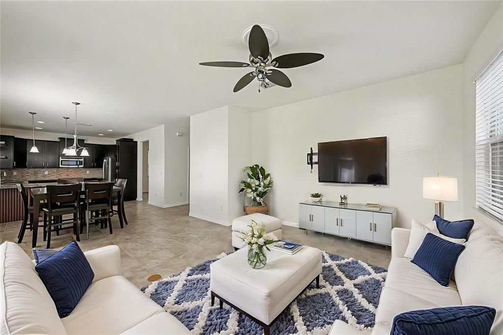 For Sale: $799,999 (4 beds, 2 baths, 2706 Square Feet)