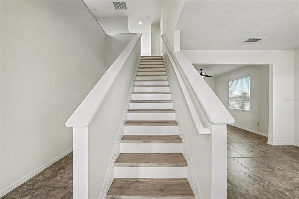 For Sale: $799,999 (4 beds, 2 baths, 2706 Square Feet)