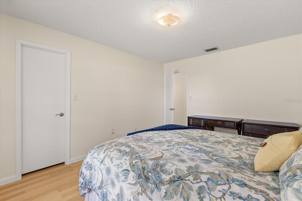 For Sale: $578,900 (4 beds, 2 baths, 2363 Square Feet)