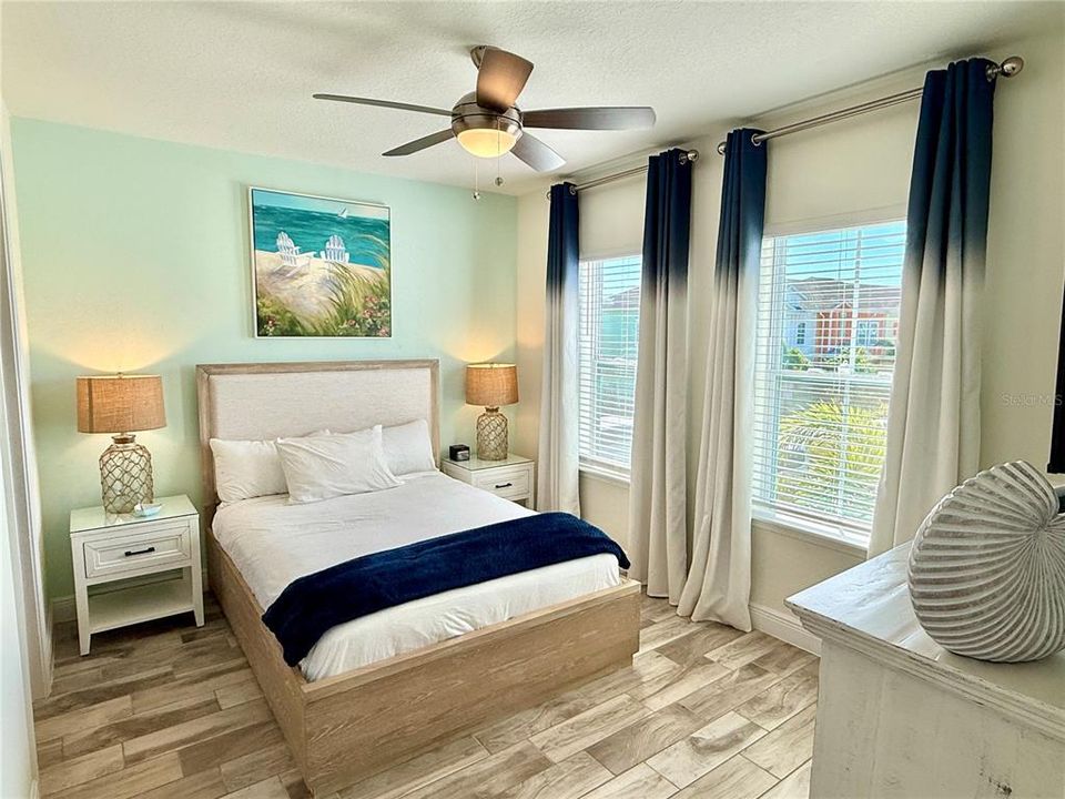 出租: $3,500 (3 贝兹, 3 浴室, 1545 平方英尺)