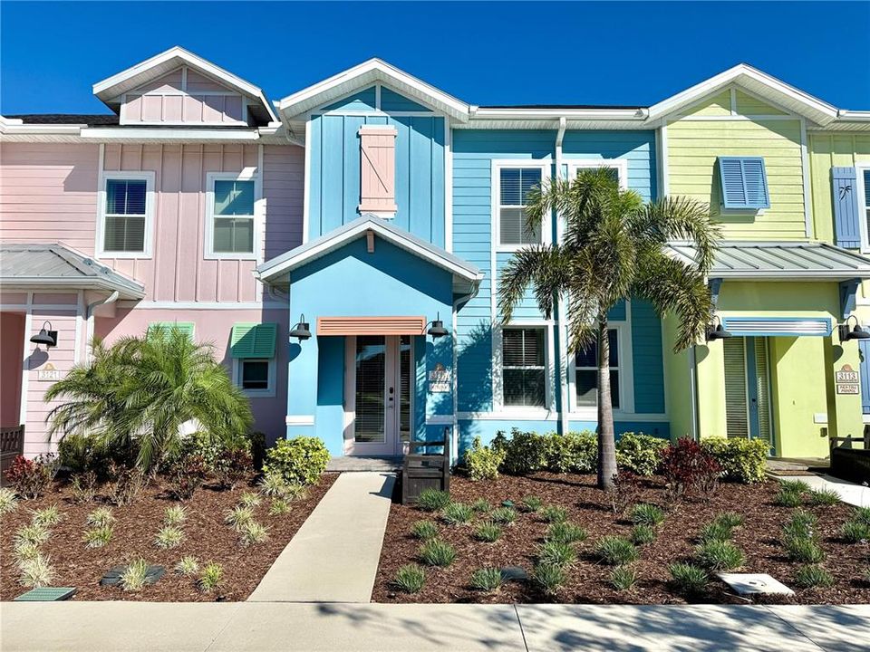 出租: $3,500 (3 贝兹, 3 浴室, 1545 平方英尺)