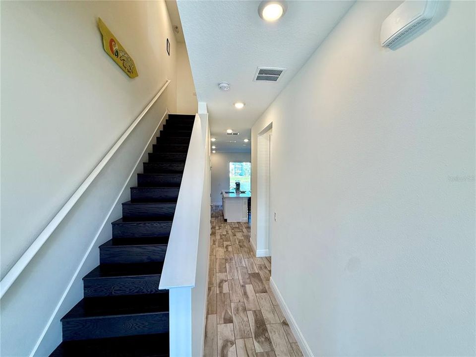 出租: $3,500 (3 贝兹, 3 浴室, 1545 平方英尺)