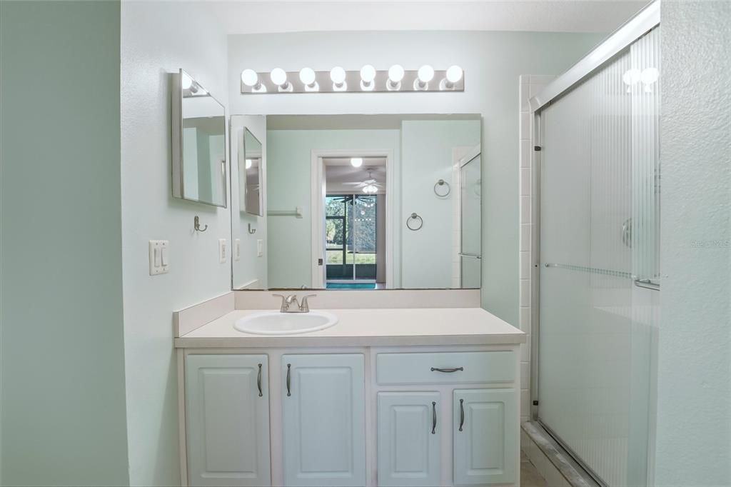 待售: $225,000 (3 贝兹, 2 浴室, 1267 平方英尺)