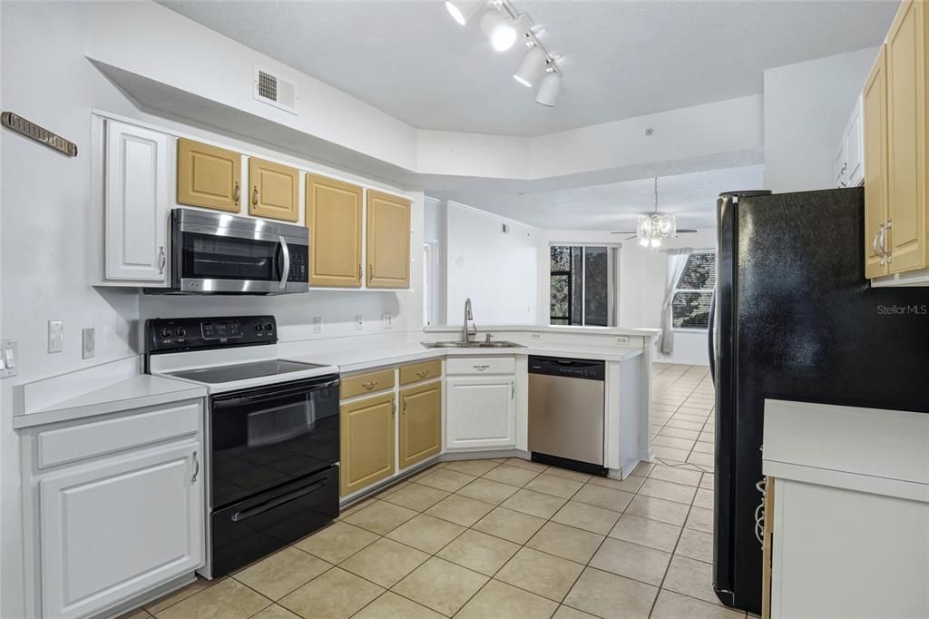 待售: $225,000 (3 贝兹, 2 浴室, 1267 平方英尺)