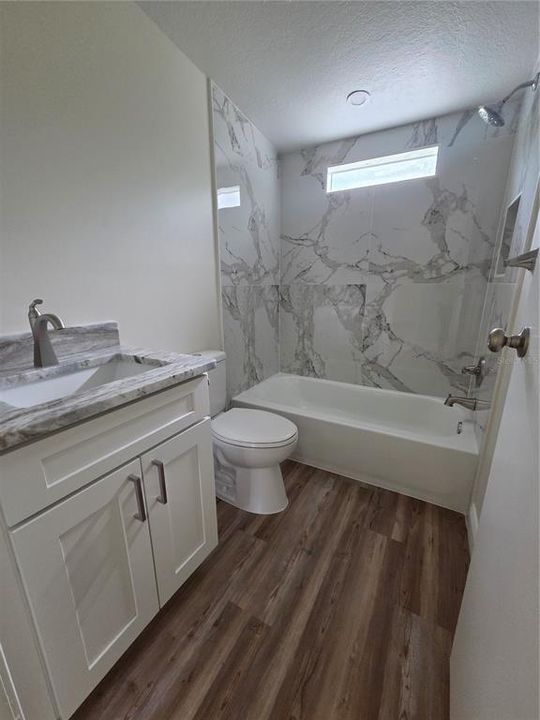 待售: $220,000 (3 贝兹, 2 浴室, 1104 平方英尺)