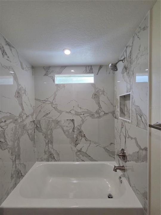 待售: $220,000 (3 贝兹, 2 浴室, 1104 平方英尺)