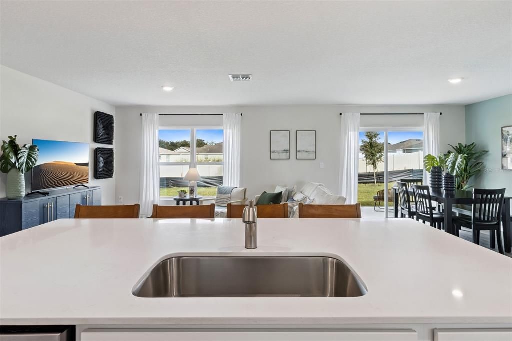 For Sale: $288,990 (3 beds, 2 baths, 1328 Square Feet)