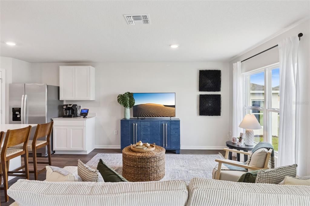 For Sale: $288,990 (3 beds, 2 baths, 1328 Square Feet)